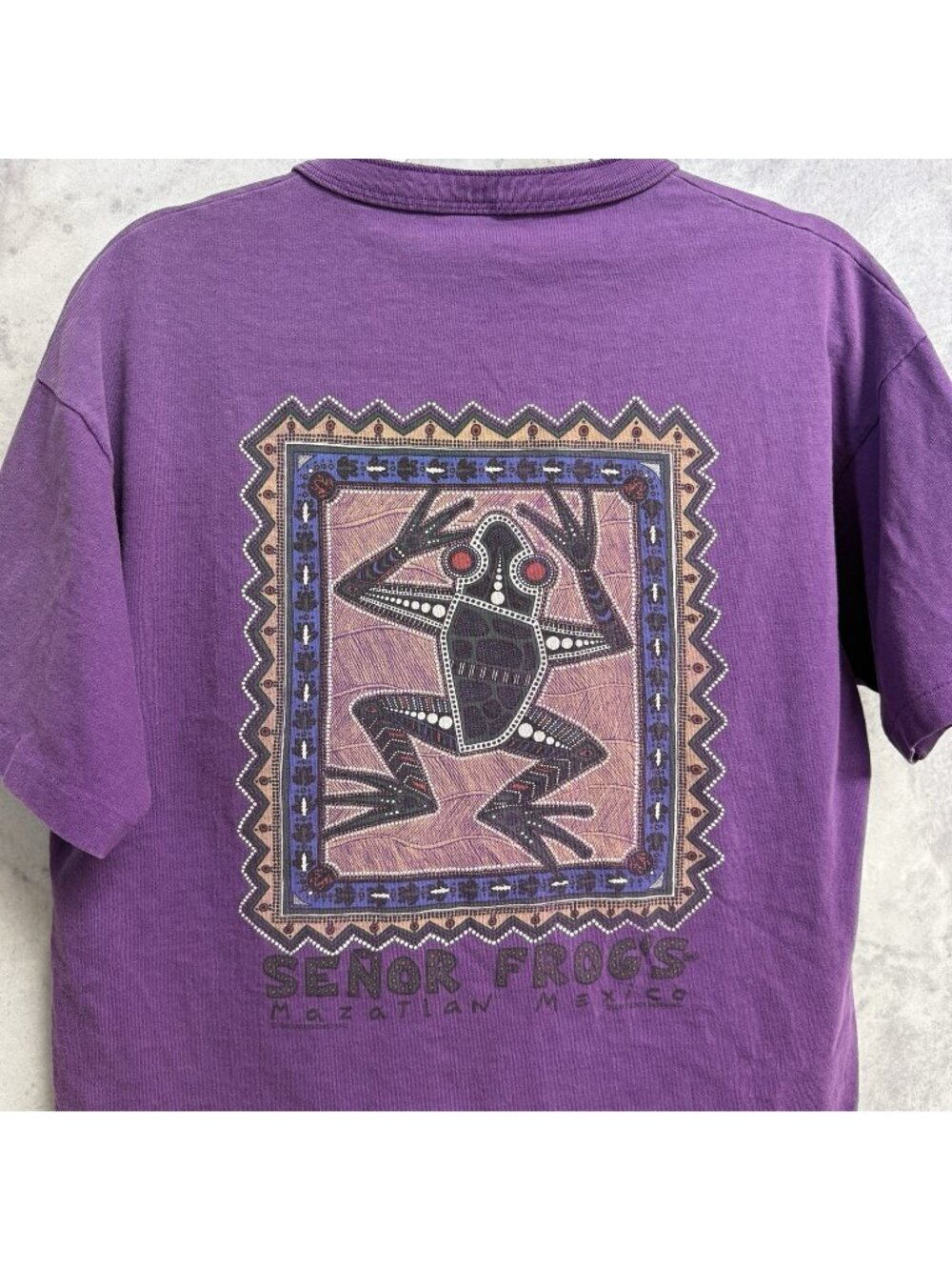 Vintage 90s Senor Frogs T Shirt Purple Henley Size Large Mexico
